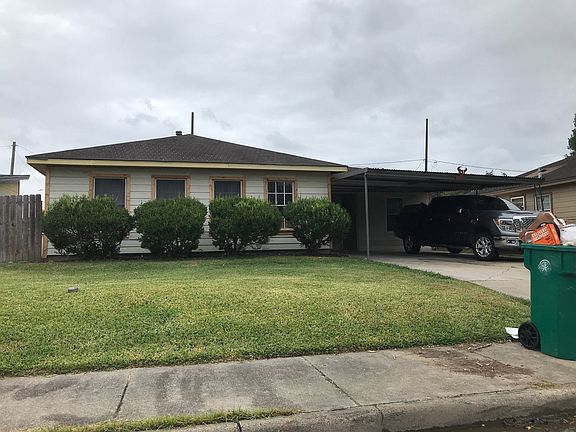 2nd image of 2310 Huntington Dr