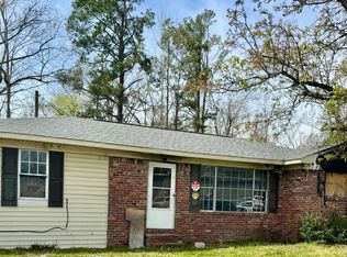 774 Peach St, Selmer, TN 38375