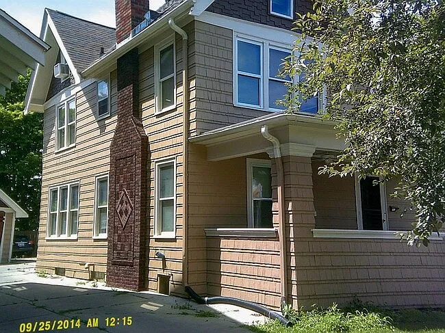 5 bed, 2093 sqft, $3,550 — Photo 2