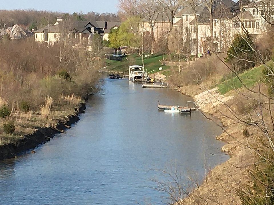 2nd image of 10809 Harbor Bay Dr