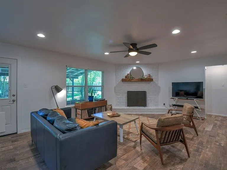 6605 Clubway Ln — Photo 9