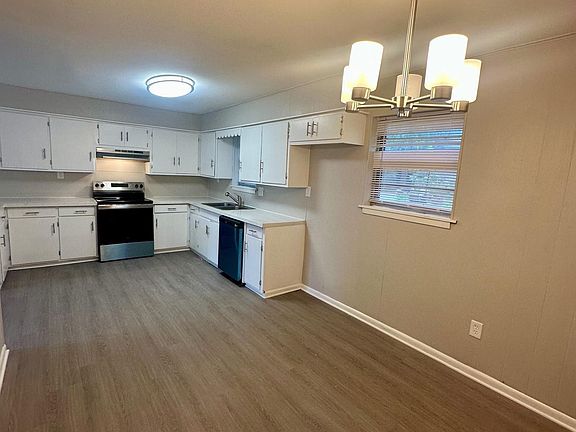5th image of 404 Melton Dr