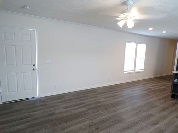 3rd image of 10201 W Beaver St #427