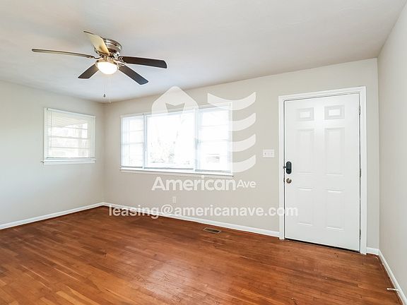 609329_002_wm_-_living_room_13625332.jpg