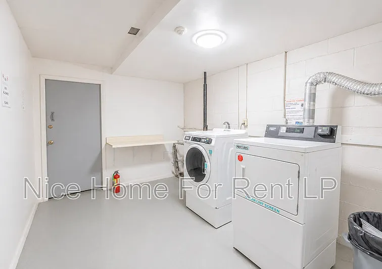 2602 N Jefferson St #B29 — Photo 8