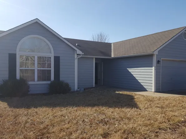 1705 E 29th St, Lawrence, KS 66046