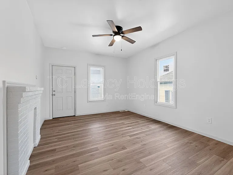 407 Simpson Ave — Photo 14