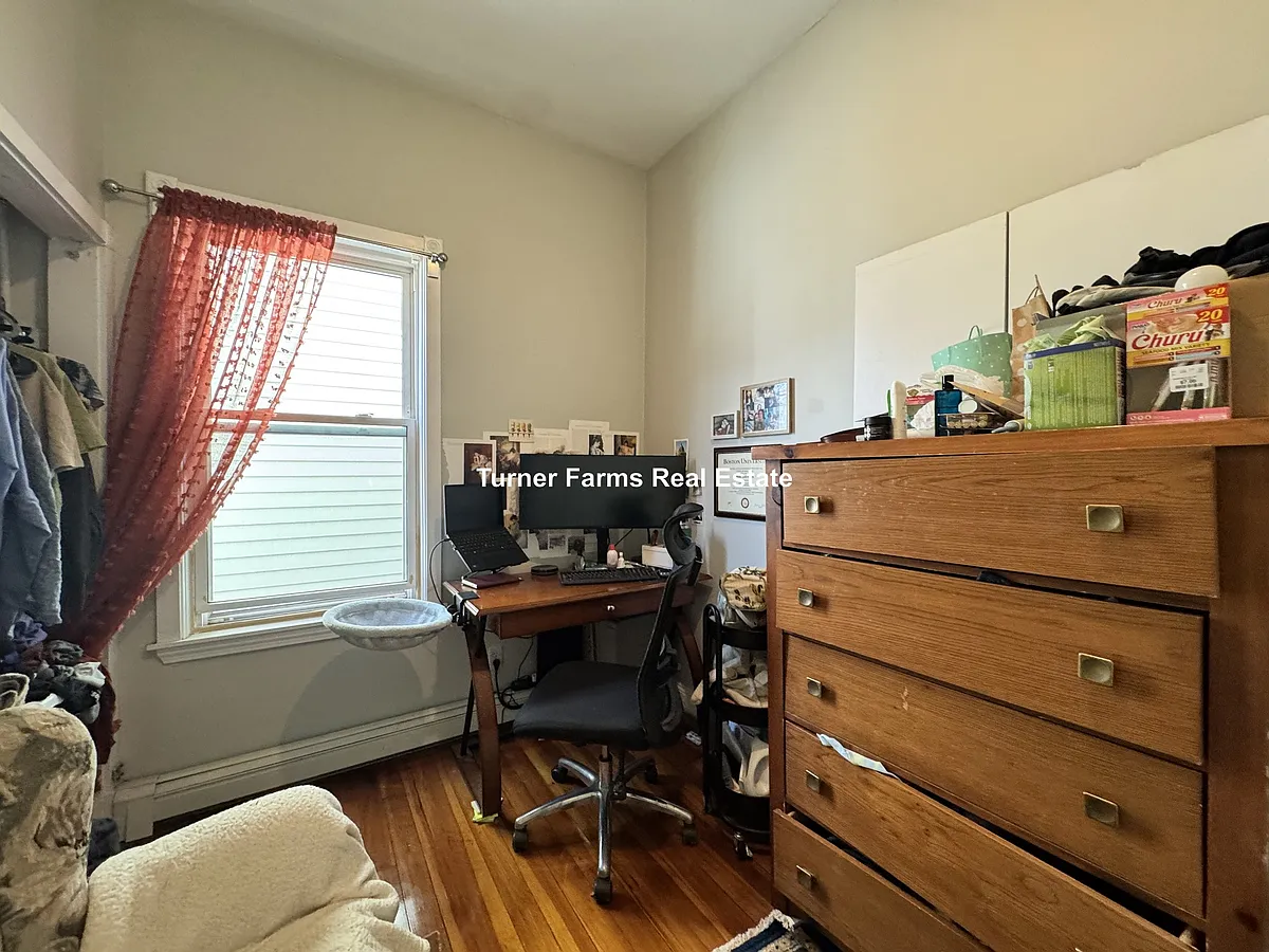 Building Photo - 137 Columbia St #L