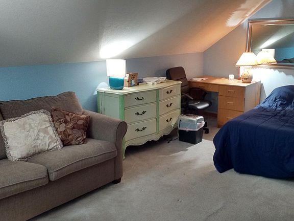 3rd image of 420 Fountain St APT D