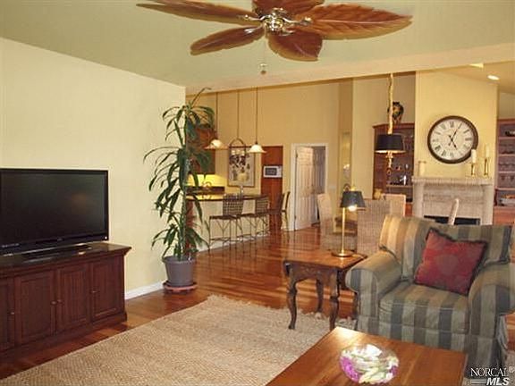 3rd image of 474 Troy Ln