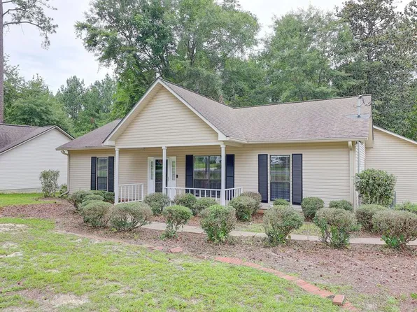 105 Ayries Dr, Thomasville, GA 31792