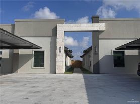 1802 W Violet Dr
