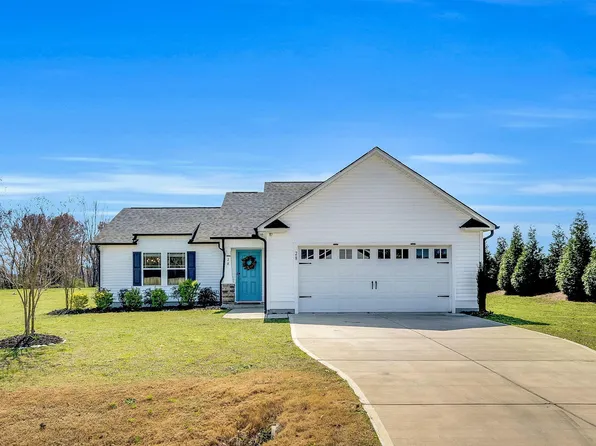 28 Sandcastle Ln, Four Oaks, NC 27524