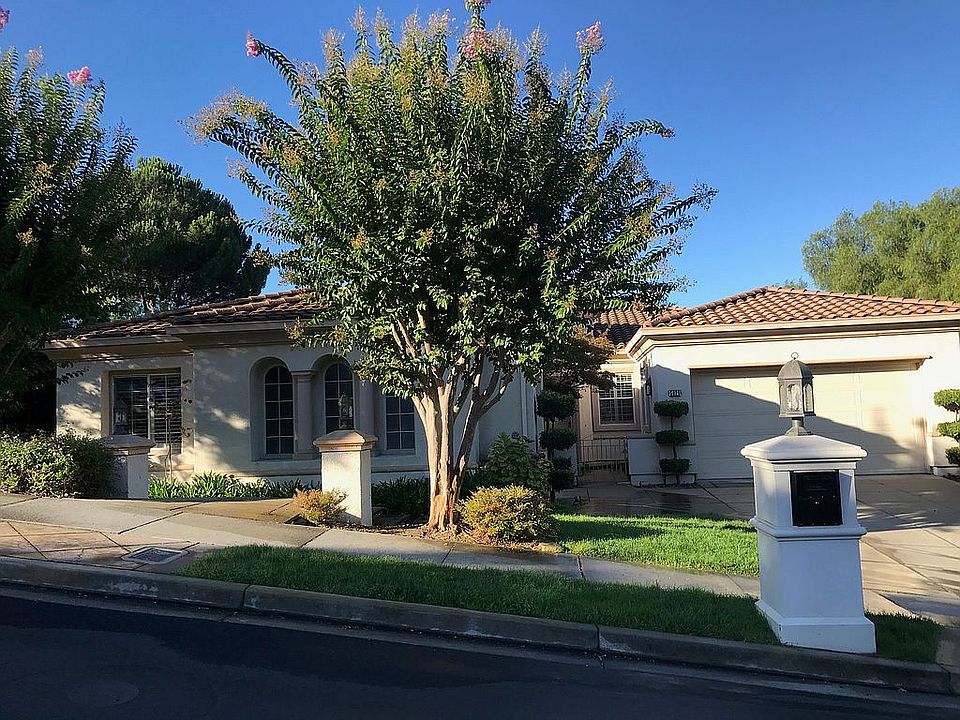 1st image of 5829 Gleneagles Dr