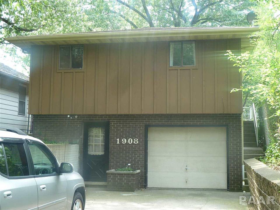 1st image of 1908 E Knox Ave