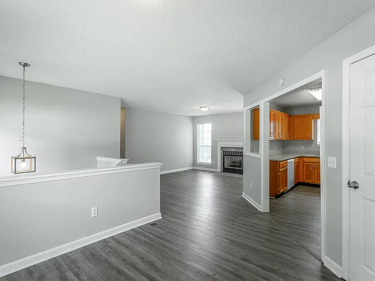 6130 Blue Ash Dr — Photo 12