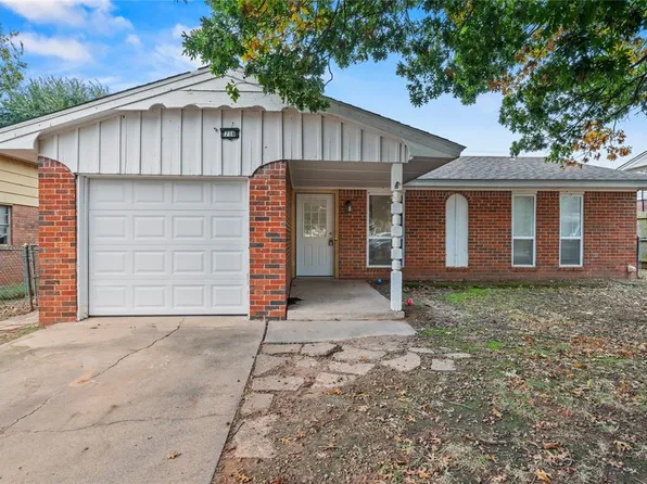 714 S Meadow Ln, Mustang, OK 73064