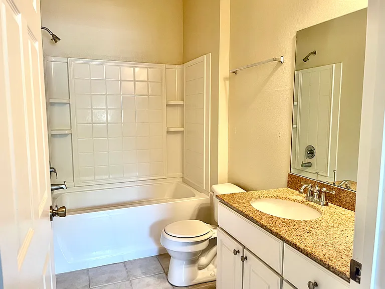 330 Southern Pecan Cir #103 — Photo 5