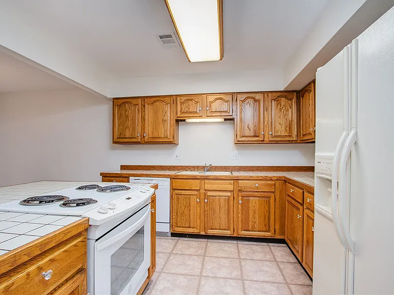 6139 Little Pine Cir — Photo 8