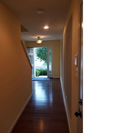 3rd image of 7356 Jackson Arch Dr
