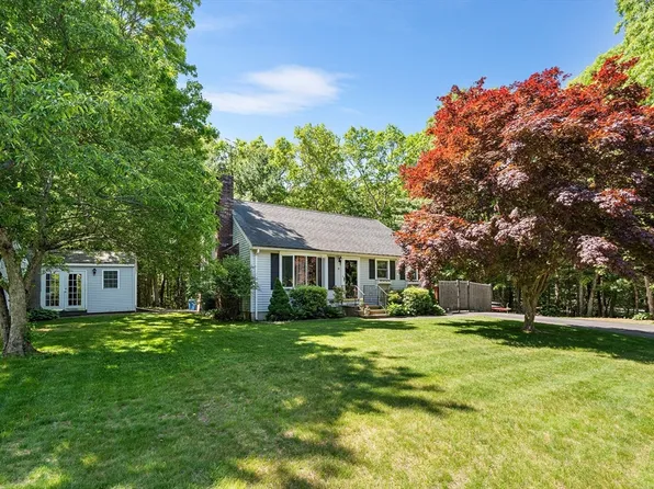 81 Davids Way, Taunton, MA 02780