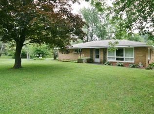 744 E Pine River Rd, Midland, MI 48640