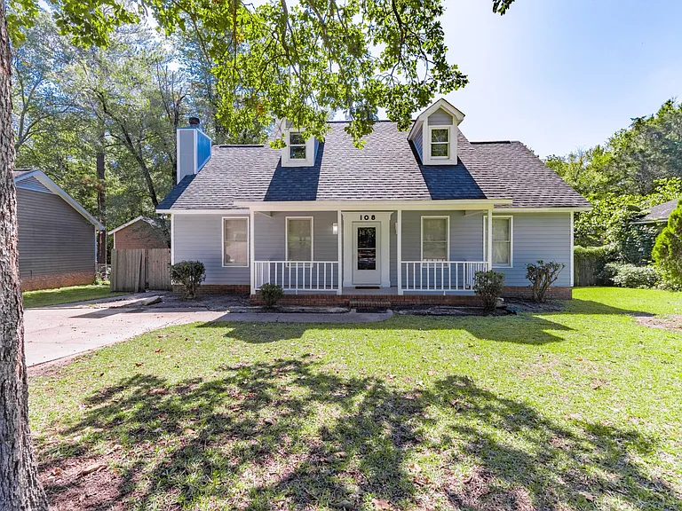 108 Dutch Dr — Photo 1
