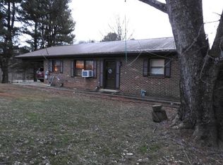 174 Coral Ln, Galax, VA 24333