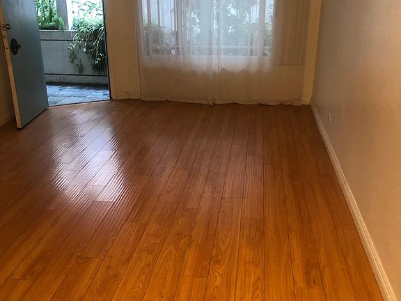 3rd image of 11822 Kiowa Ave APT 2