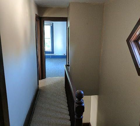 3rd image of 218 Pearl St