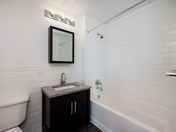 3rd image of 454 Manhattan Ave APT 8M