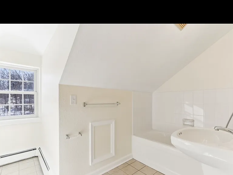 27 Elm Rd — Photo 5