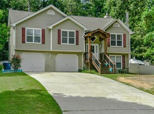 2190 Castle Royale Dr, Lawrenceville, GA 30043