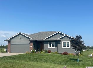 18805 Prairie Ridge Dr, Louisville, NE 68037