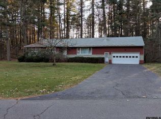 2 Pine Ridge Dr, Guilderland, NY 12084