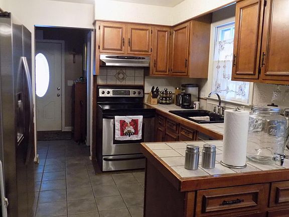 4th image of 101 Shaftesbury Ln