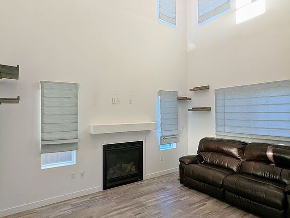3rd image of 15277 S Park Bluff Way