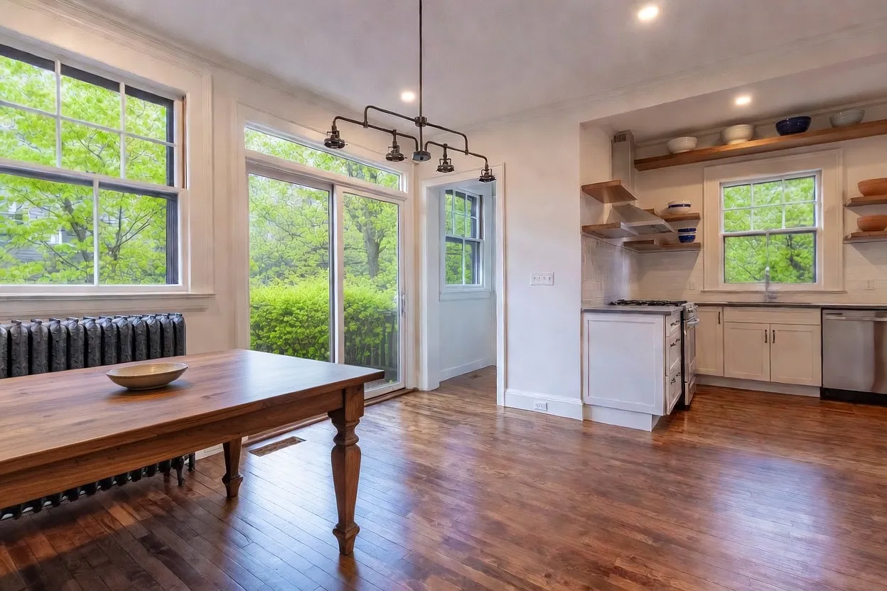 4 bed, 2700 sqft, $6,500 — Photo 3