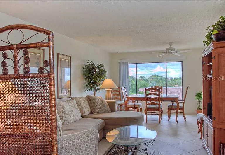 131 Garfield Dr #4C — Photo 3