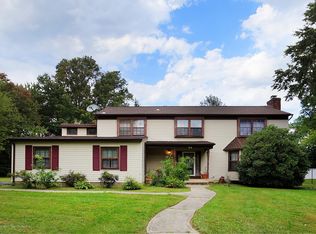 24 Jason Ct, Matawan, NJ 07747