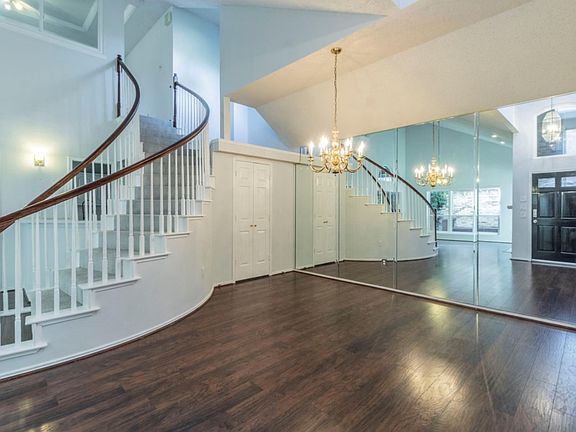 3rd image of 3029 Silver Springs Ln