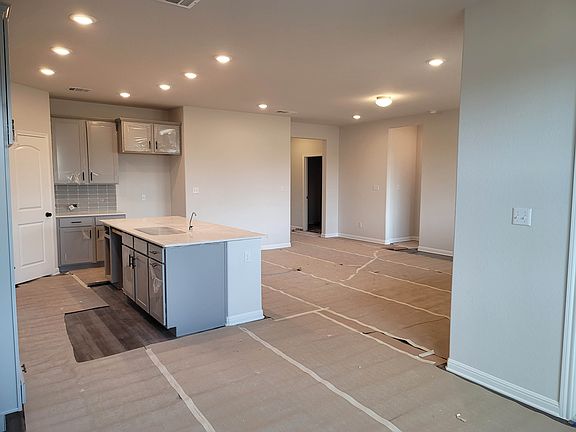 4th image of 125 High Mesa Dr