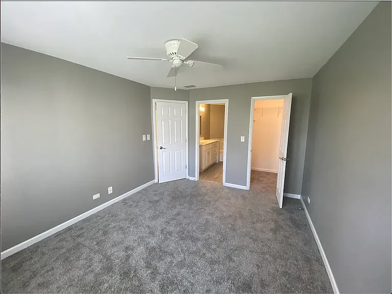 2111 Camden Ln #2111 — Photo 10