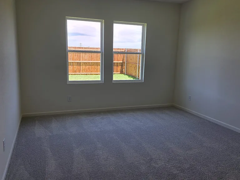 12732 Haymarket Rd — Photo 8