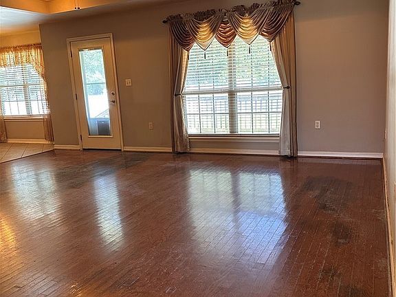4th image of 107 Ashbrook Ln