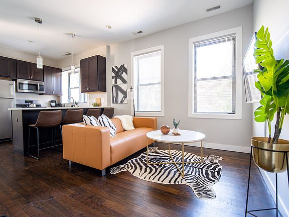 5th image of 2048 N Damen Ave #3E