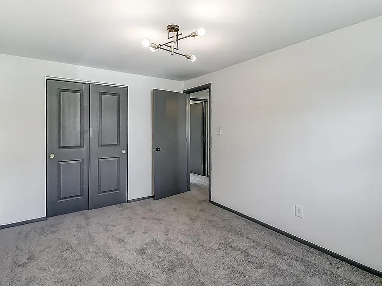 3505 Penfield Rd — Photo 3