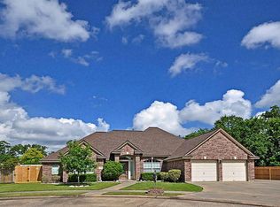 59 Habanero Ct, Lake Jackson, TX 77566