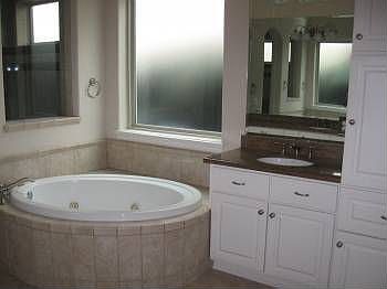2nd image of 11923 Legend Manor Dr