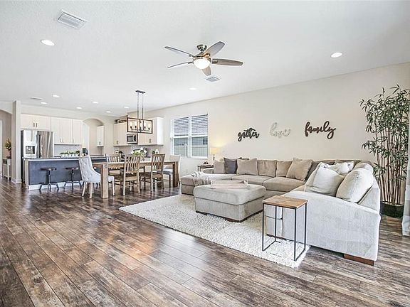 2nd image of 17533 Buckingham Garden Dr